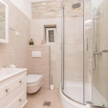 Awesome Home In Smilcic With Wifi, Outdoor Swimming Pool And Heated Swimming Pool Smilcic